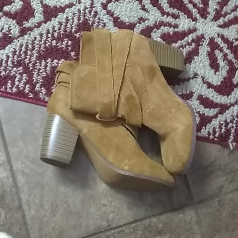 Light brown boots